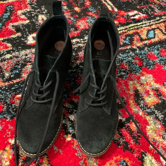 Cute Booties - Picture 2 of 6